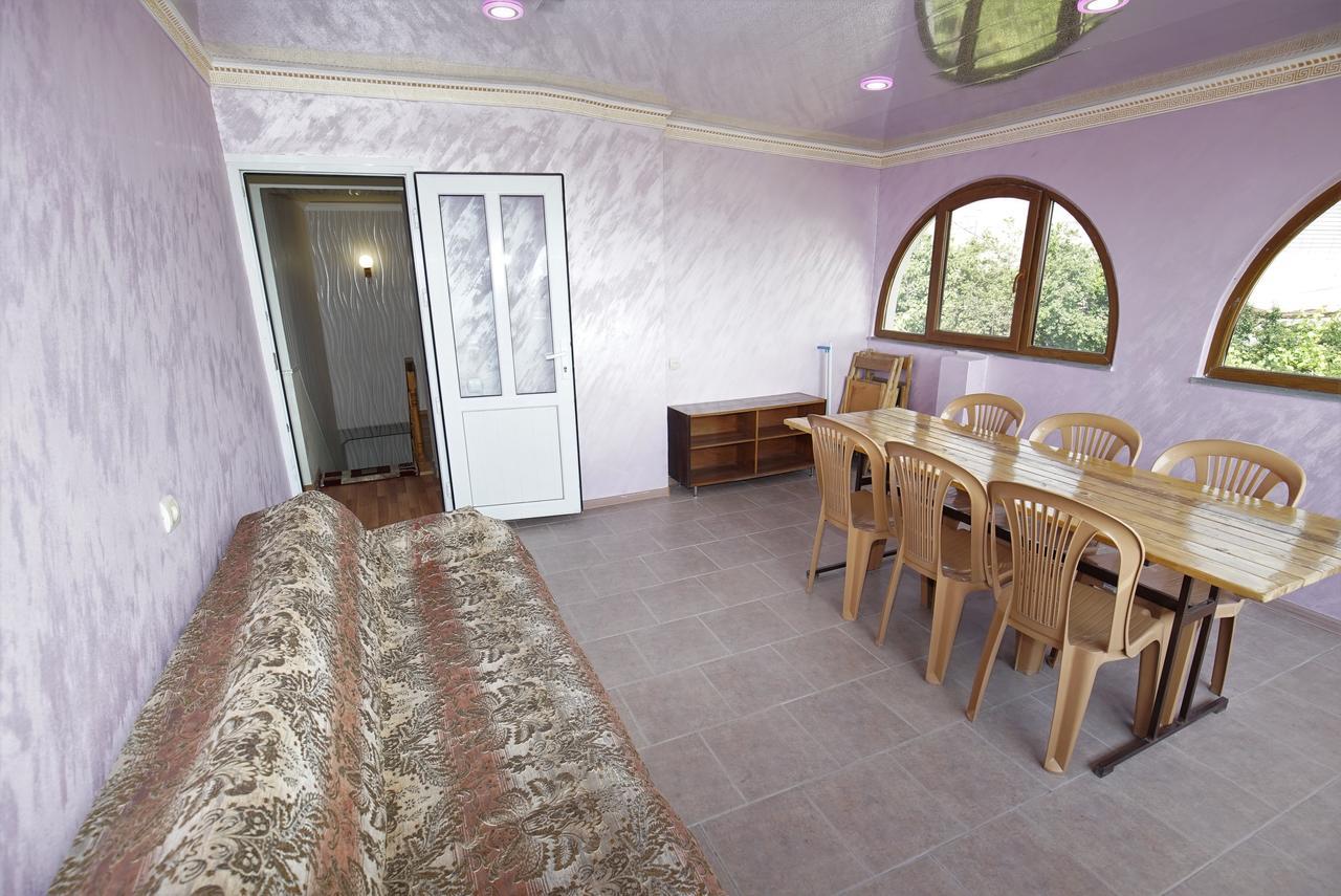 Nice House In The Heart Of The City 예레반 외부 사진