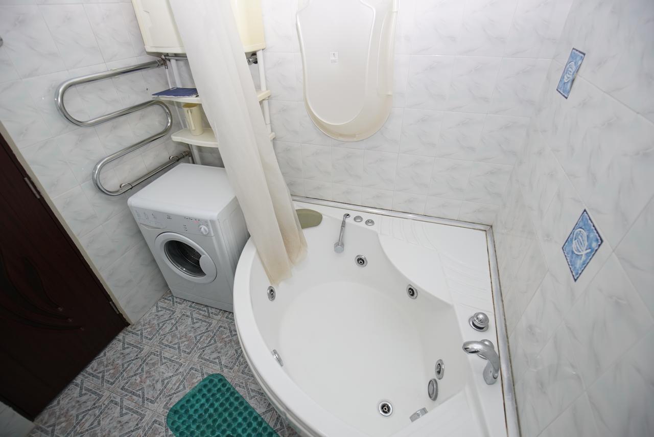 Nice House In The Heart Of The City 예레반 외부 사진